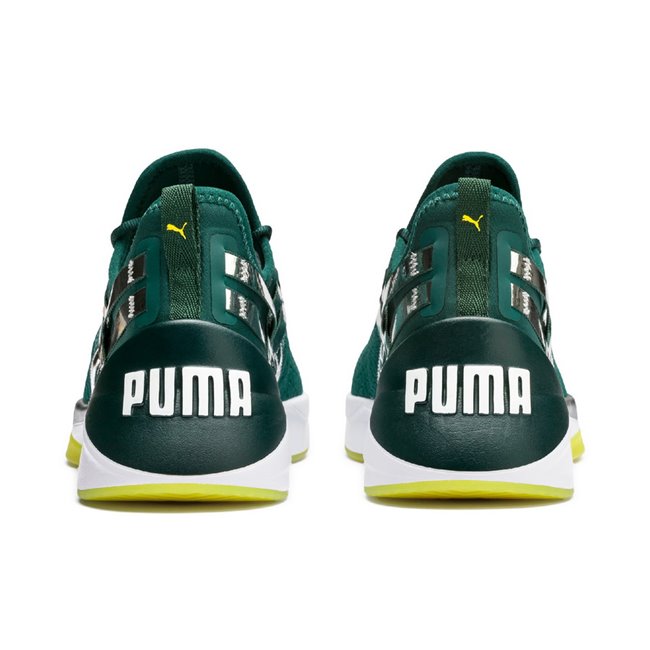 dark green pumas